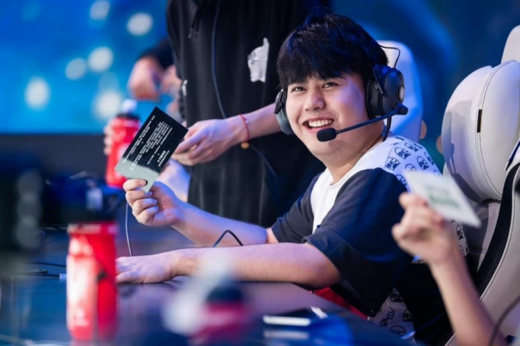 担忧这个决 担忧这个决