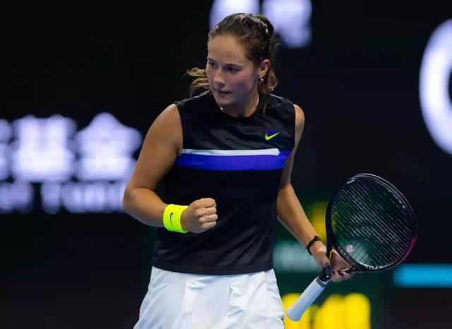 其中包括以 其中包括以